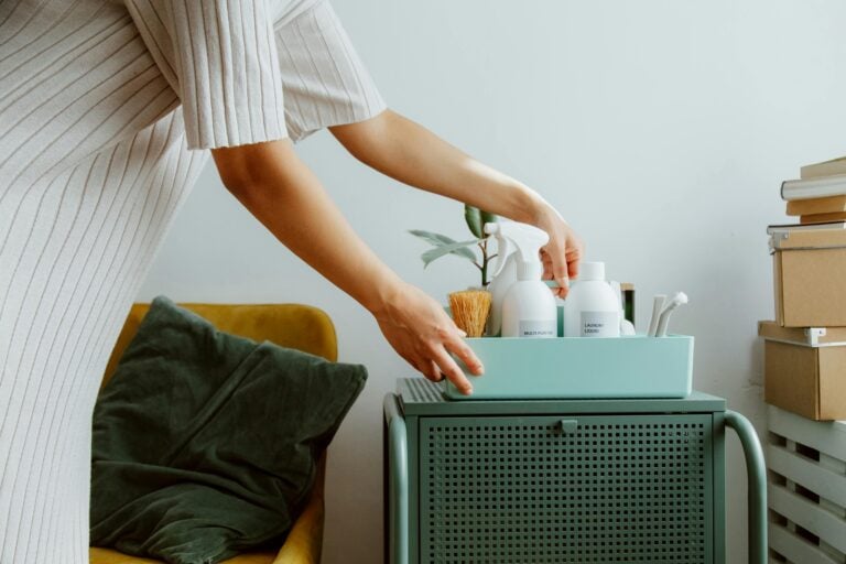 The Ultimate Weekly Cleaning Schedule For Busy Families